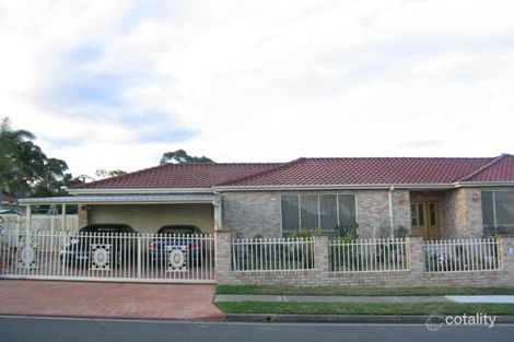 Property photo of 17 Norn Close Greenfield Park NSW 2176