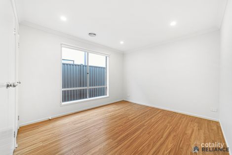 52 Runcorn Cres, Strathtulloh, VIC 3338