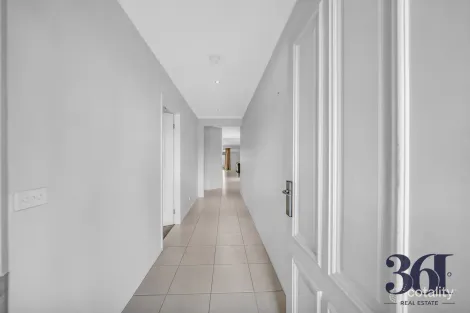 Property photo of 45 City Vista Court Fraser Rise VIC 3336