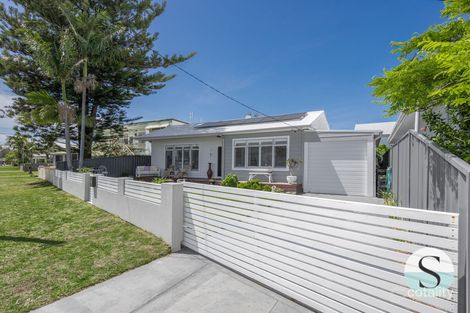 Property photo of 38 Makoro Street Pelican NSW 2281