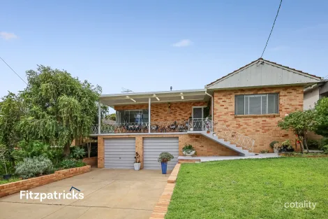 Property photo of 123 Simkin Crescent Kooringal NSW 2650