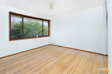 Property photo of 32 Cameron Crescent Kiama Downs NSW 2533