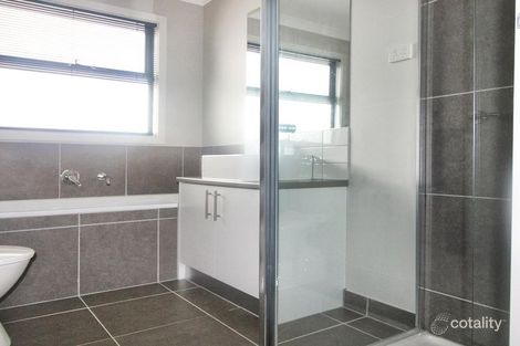Property photo of 42 Bridge Road Officer VIC 3809