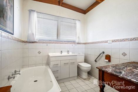 Property photo of 62 Ballan Road Werribee VIC 3030