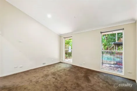 Property photo of 21 Whitian Drive Carrara QLD 4211