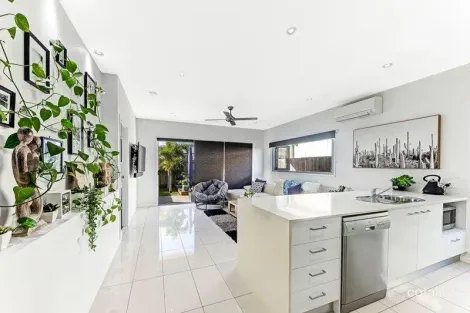 Property photo of 7 Nautica Circuit Mount Coolum QLD 4573