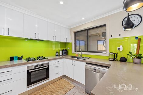 Property photo of 1 Centenary Court Kings Park VIC 3021