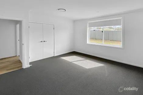 Property photo of 8 Hone Creek Drive Caerleon NSW 2850
