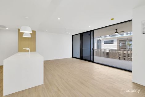 Property photo of 209/48 Bride Street Wynnum QLD 4178