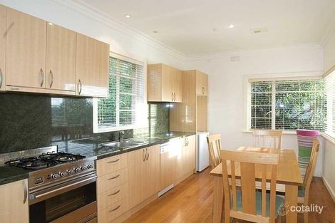 Property photo of 31 Hillsyde Parade Strathmore VIC 3041