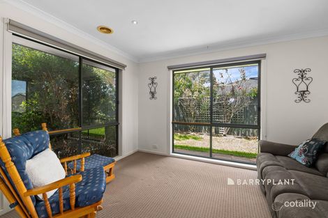Property photo of 14 Walnut Way Pakenham VIC 3810
