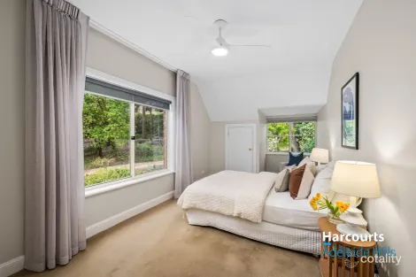 Property photo of 16 Ayers Hill Road Stirling SA 5152
