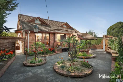 Property photo of 13 Lower Heidelberg Road Ivanhoe VIC 3079