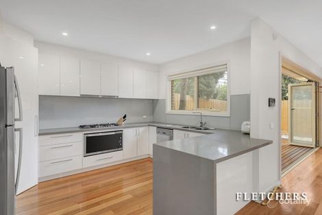 Property photo of 2/8 Nola Street Doncaster VIC 3108