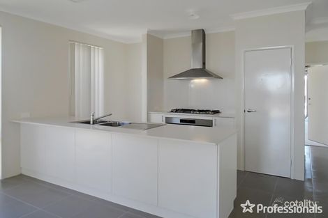 76 Bellingham Rd, Hammond Park, WA 6164