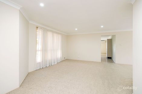 Property photo of 11 Geraldton Drive Redhead NSW 2290