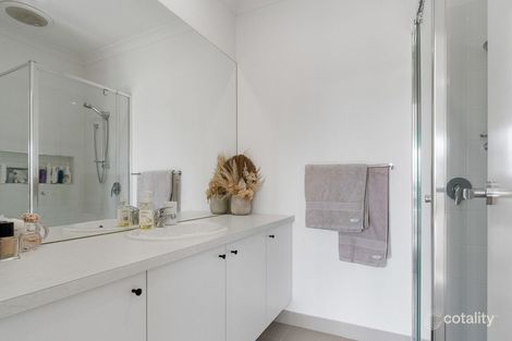 Property photo of 14 Chalan Way Cranbourne South VIC 3977