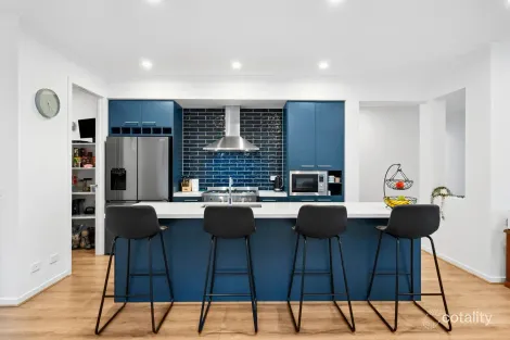Property photo of 4 Reflections Crescent Lara VIC 3212