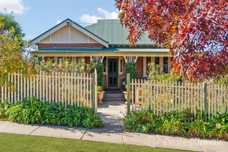 Property photo of 239 Piper Street Bathurst NSW 2795