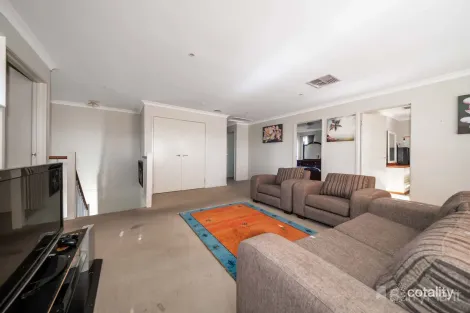 Property photo of 26 Sarton Link Pakenham VIC 3810