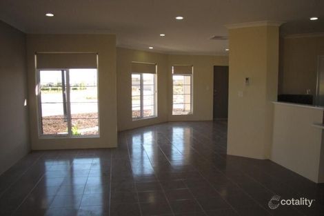 Property photo of 2 Fulham Way Ridgewood WA 6030