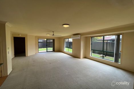 Property photo of 15 Serafina Drive Helensvale QLD 4212