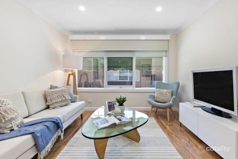 Property photo of 1/5-7 Poet Road Bentleigh East VIC 3165