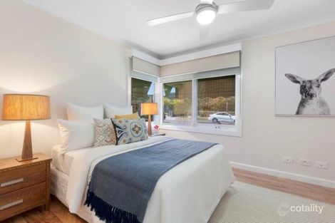 Property photo of 1/5-7 Poet Road Bentleigh East VIC 3165