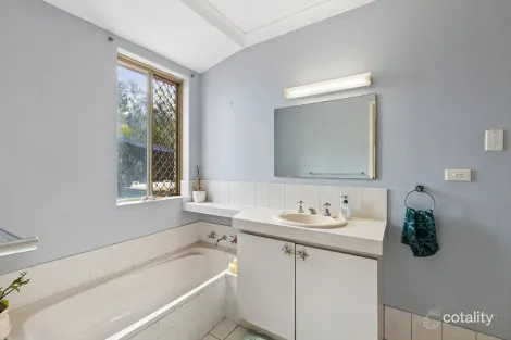 Property photo of 9A Millbrook Grove Beldon WA 6027