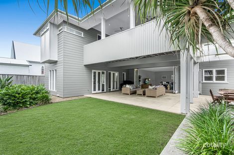 16 Ashton St, Wynnum, QLD 4178