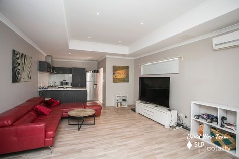 Property photo of 393B Flinders Street Nollamara WA 6061