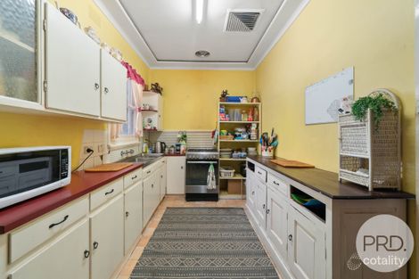 Property photo of 425 Lake Albert Road Kooringal NSW 2650