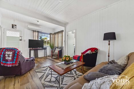 Property photo of 41 Hillview Avenue Newtown QLD 4350