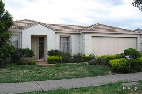 Property photo of 5 Bellarine Drive Cranbourne VIC 3977