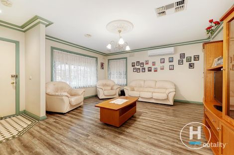 Property photo of 10 Pinnock Avenue Roxburgh Park VIC 3064