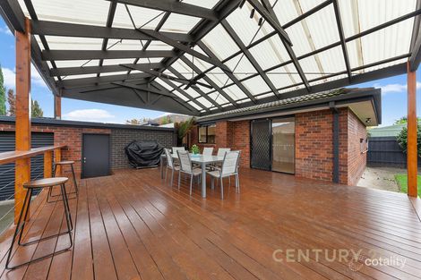 Property photo of 1 Dalbury Place Narre Warren VIC 3805