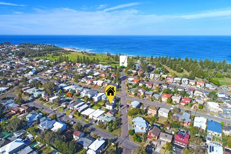 Property photo of 72 Bonnieview Street Shelly Beach NSW 2261