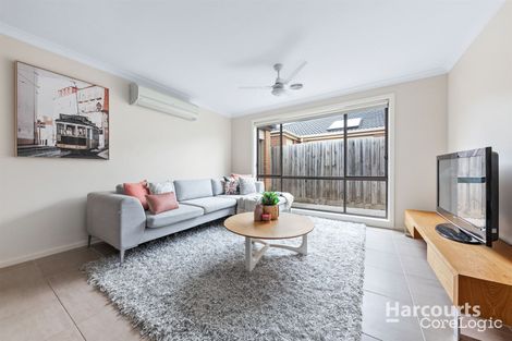 Property photo of 10 Bloomfield Place Truganina VIC 3029