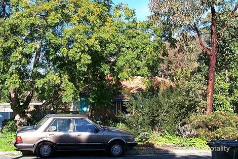 11 Chadwick St, Hilton, WA 6163