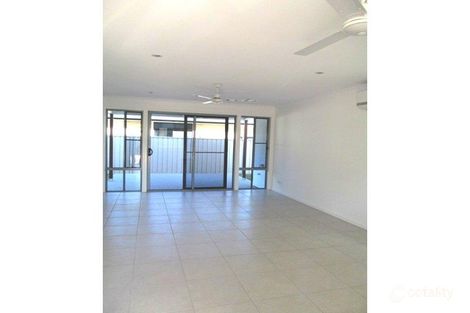Property photo of 1/61 Newman Drive Emerald QLD 4720