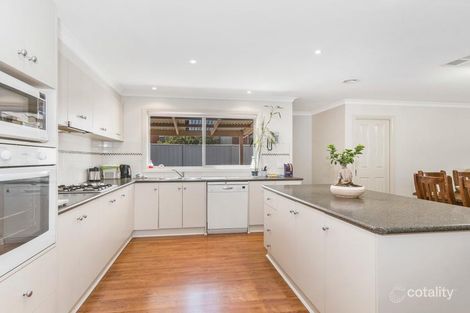 Property photo of 9 Bronze Drive Kangaroo Flat VIC 3555