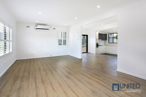 Property photo of 37 Dawn Drive Seven Hills NSW 2147