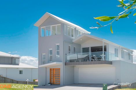 Property photo of 33 Seaside Circuit Caves Beach NSW 2281