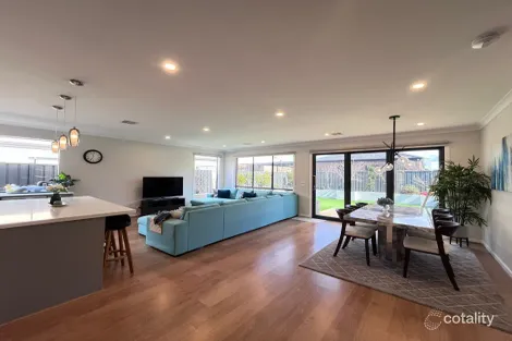 Property photo of 14 Clear Drive Tarneit VIC 3029