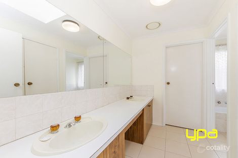 Property photo of 1 Wimmera Crescent Keilor Downs VIC 3038