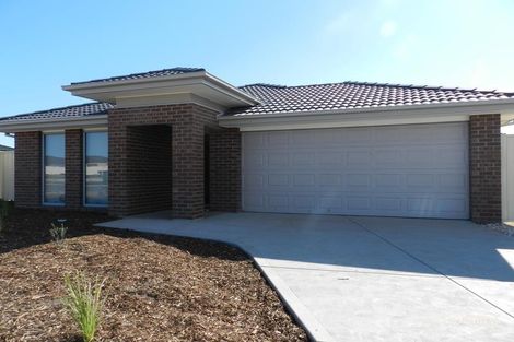 Property photo of 29 Mikada Boulevard Kilmore VIC 3764