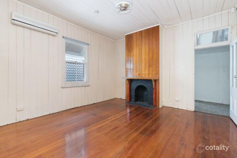 Property photo of 75 Linton Street Kangaroo Point QLD 4169