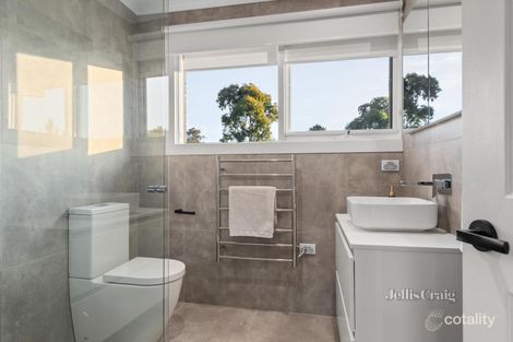 Property photo of 9 Stirling Court Eltham North VIC 3095