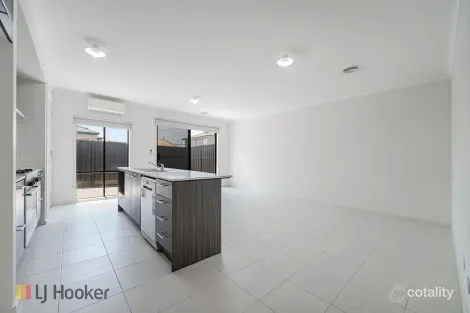 Property photo of 63 Roscoe Avenue Kalkallo VIC 3064