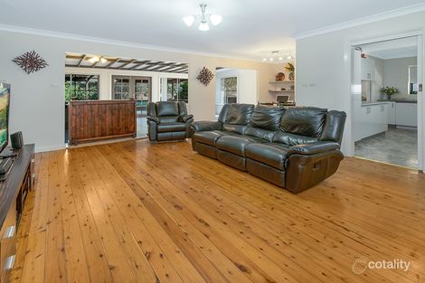 Property photo of 10 Malison Street Wyoming NSW 2250